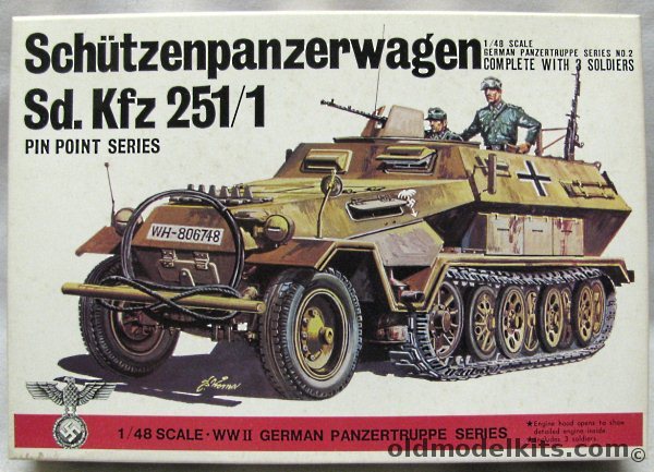 Bandai 1/48 Schutzenpanzerwagen Sd.Kfz. 251/1, 8222 plastic model kit